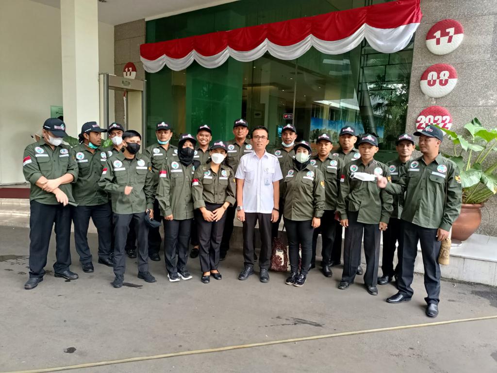 Selamat dan sukses sahabatku yang terpilih menjadi pendamping desa inspiratif
#PendampingDesaInspiratif
<a href="/jokowi/">Joko Widodo</a> 
<a href="/halimiskandarnu/">ABDUL HALIM ISKANDAR</a>
@Kemendespdtt
<a href="/malik_haramain/">malikharamain</a>
<a href="/imansyukri/">Iman Sukri</a>
<a href="/taufikmadjid71/">IG : taufik.madjid</a>
@yusradaridesa 
<a href="/azzameldzikrie/">#SantriIndonesia</a> 
<a href="/tppkemendes/">TPP KEMENDES</a> 
<a href="/tpp_provKalsel/">tpp.provinsi_kalsel</a>