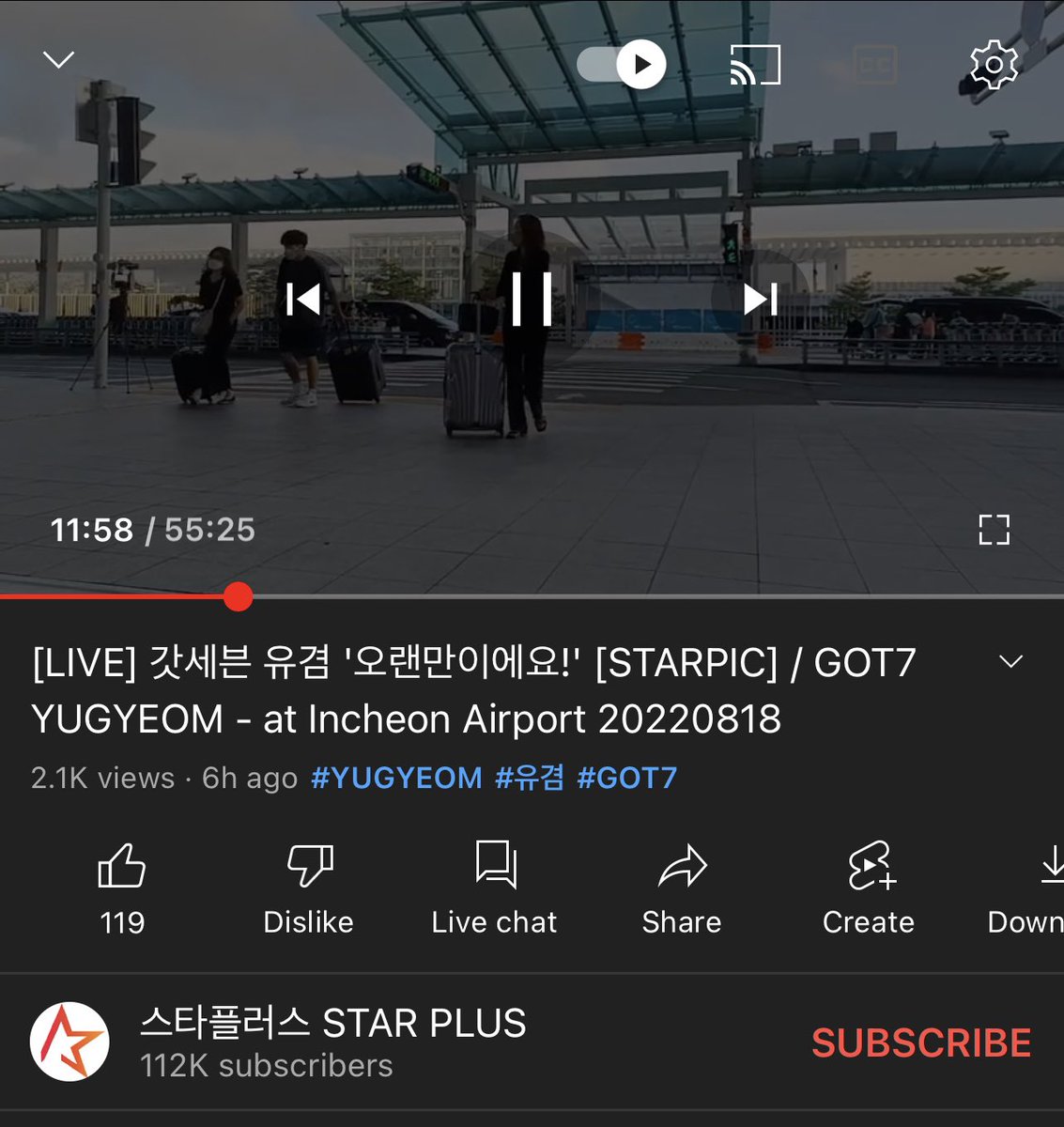 jus2kyums's tweet photo. crying at the reporters waiting for yugyeom at the airport for almost an hour only for him to have sneaked past them😭
#WelcomeToManilaYugyeom https://t.co/IZpt2Q79fO