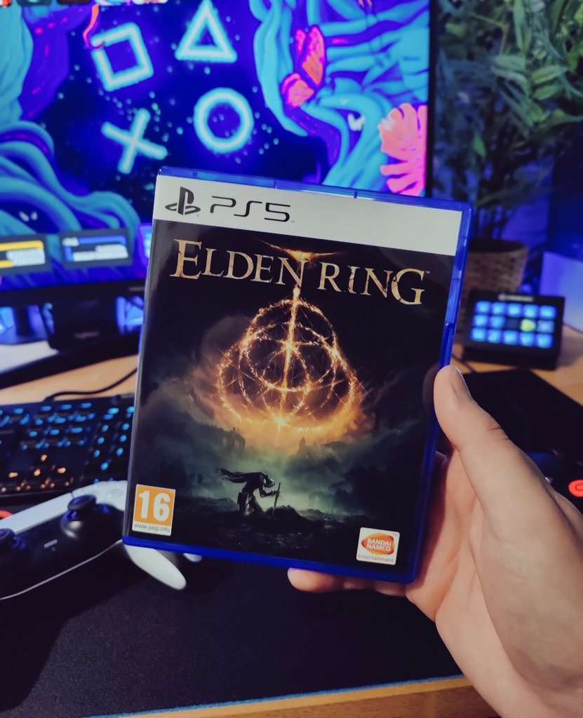 HankaNiko's tweet photo. Have you played Elden Ring?
If so, what's your class?

I started with Samurai but I'm keen to play with magic some point so maybe trying something else.
#ELDENRING #PlayStation5 #PlayStation #GamingSetup #Gamer https://t.co/yyn1Dtu05d