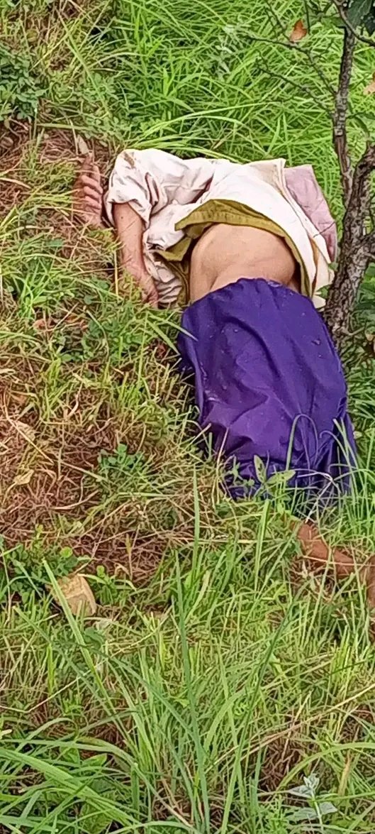 BhulSangam's tweet photo. दार्चुला स्थित शैल्यशिखर नगरपालिका को वडा नं. ०६ उल्लानीमा जीप दुर्घटना हुदा ५ जनाको मृत्यु भएको छ।मृतक प्रति हार्दिक श्रद्धाञ्जली💐सङ्गै घाईतेहरु लाई सिघ्र स्वास्थ्य लाभको कामना।💐🙏 #dkbu #dhurbakiranbhul #जय_राष्ट्र_प्रेमी_युवा #Darchula #Nepal #ACCIDENT https://t.co/RRffqEbL5L