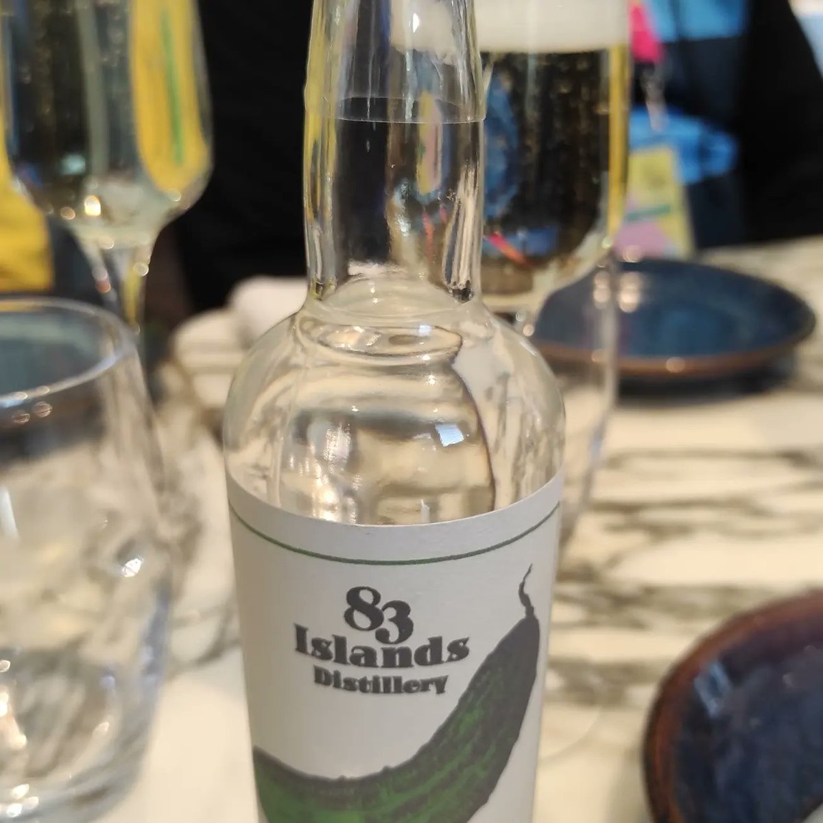 TheKavahouse's tweet photo. A huge thanks to @83IslandsDistillery , #VanuatuMade #CucumberGin
was a highlight in the gift pack to
#VanuatuTradeCommissionerLondon #AnilUzun, #Stardusts #Neslin and #Aigul for your hospitality ❤️ #VanuatuBusiness #vanuatugrown #VanuatuLives #vanuatuislands #vanuatuproduct https://t.co/syEOso2eaz