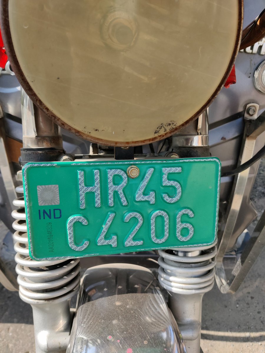 ITIKA03's tweet photo. State of e-ricks in Karnal is bad. Today got one from train statn for which he said he'll take me 1st but will charge more. Later he took me to a different location, then dropped me for very high price. On asking to drop me on the way he didn't stop. @DCKarnal  please take action https://t.co/NDU18ekaqp