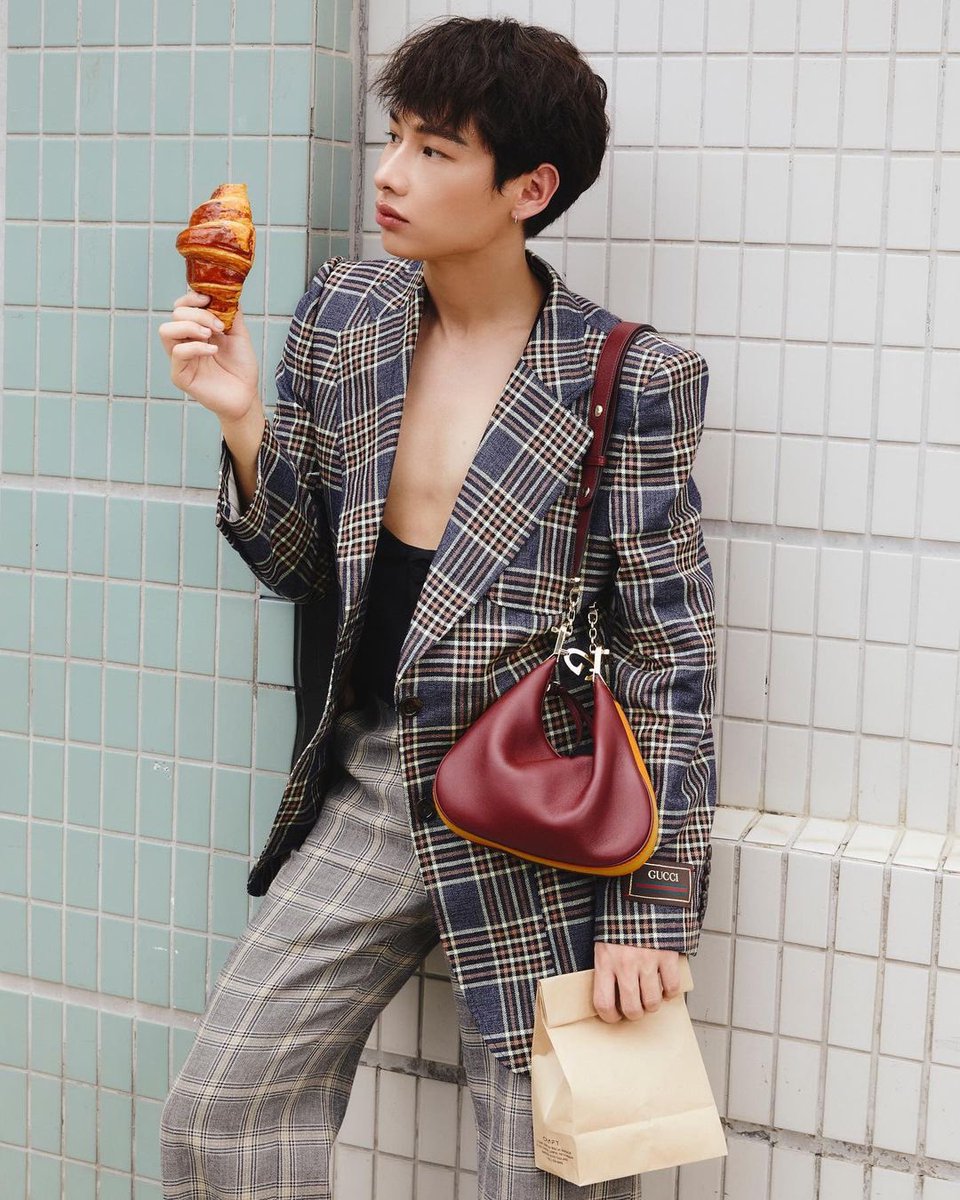 offguning's tweet image. OMG