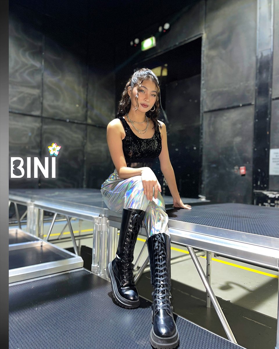 BINI_ph's tweet photo. #BINI : 'Wag Mo Na Sanang Isipin' on ASAP Photo Series [ Colet ] 

@bini_members @bini_colet
@ASAPOfficial #ASAPGV https://t.co/FZzm313443