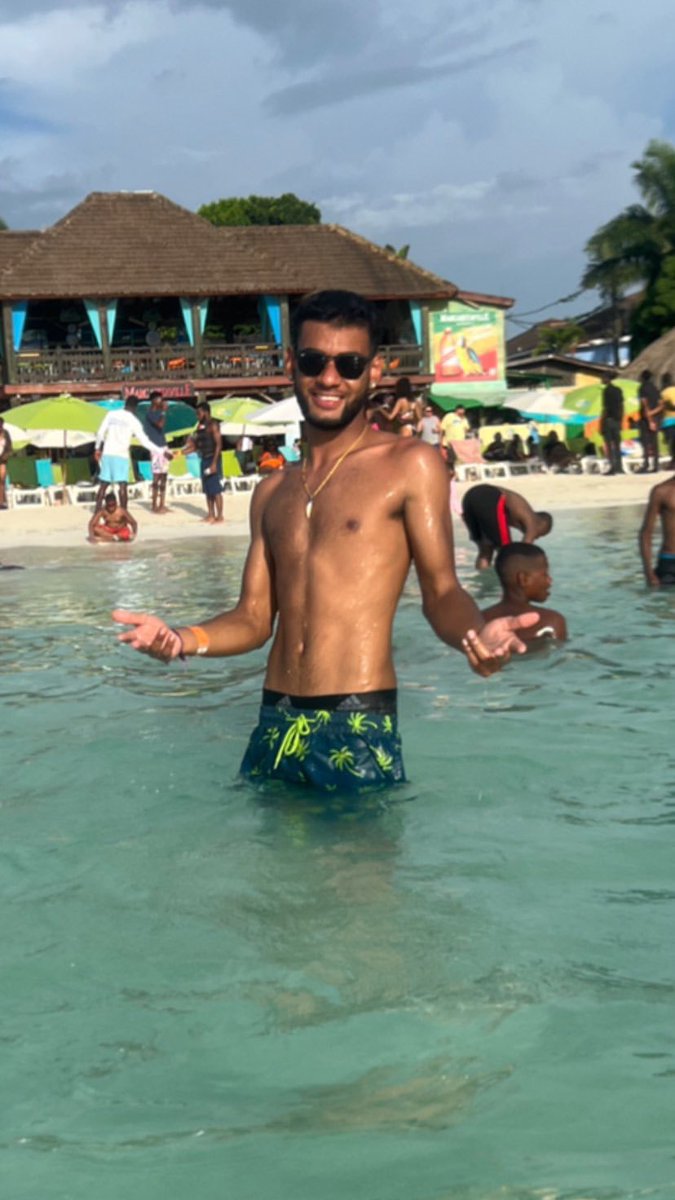 TejKP99's tweet photo. Jamaica is absolutely beautiful. The culture and the people are amazing in every way. 
Big up to all my Jamaicans! I love you guys ❤️🇯🇲 https://t.co/oIP8ihGEeQ