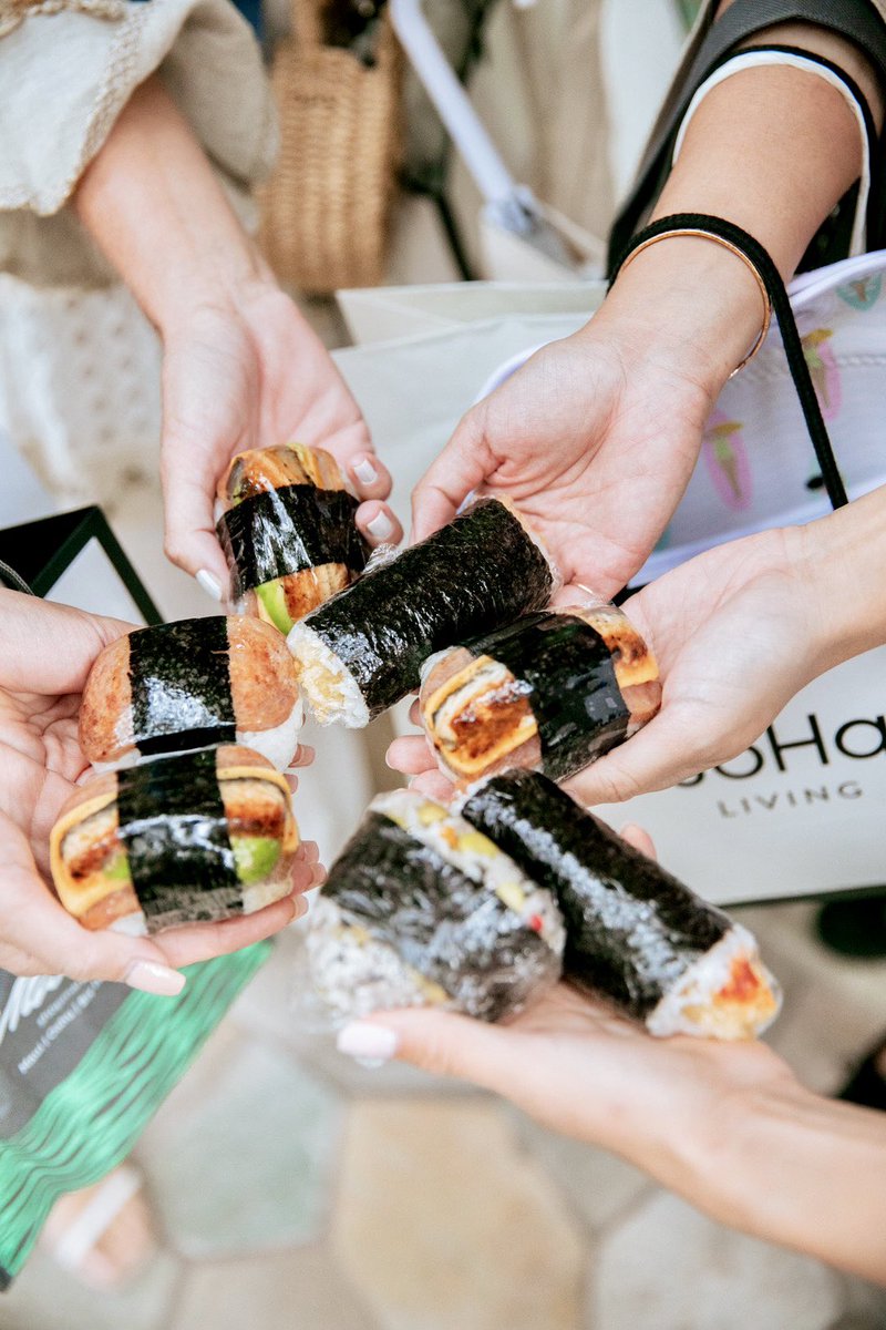 Shop ‘til you drop at #WaikikiBeachWalk, and then refuel with a musubi from #musubicafeiyasume 🛍😍👏🏼 Which one would you go for? #musubi