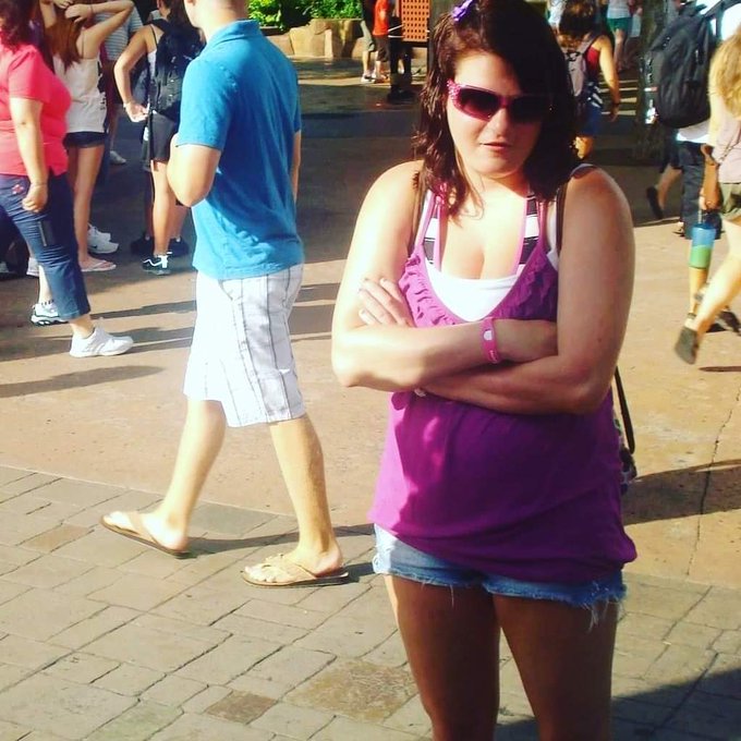 Vibes last one in the purple is me being my bratty self at disney https://t.co/QfXmtqwmSA