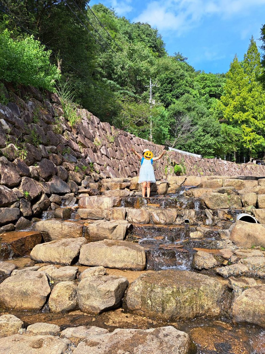 argenti_gin's tweet photo. 仕事内容が変わることになり土日休みが少なくなるんで娘と二人で夏休みの思い出作り。楽しんでくれたみたいで良かったけどこれからごめんよ。出来るだけ時間取れるよう頑張ろ。
#夏休み #遊園地 #川遊び https://t.co/7gmfdDuEvD