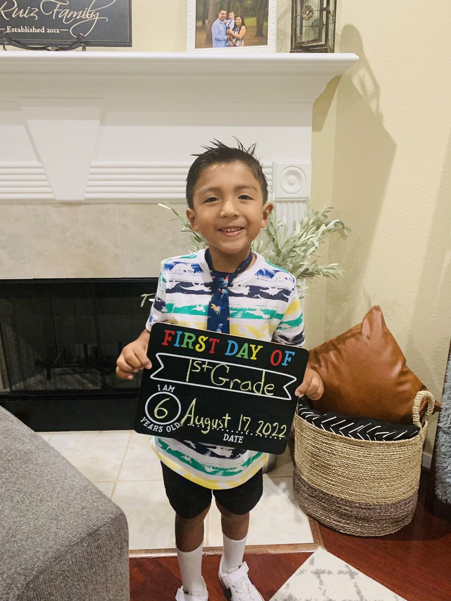OliviaQRuiz1's tweet image. First day of first grade for our little guy! Wishing him the most amazing school year to date. May he always be curious and ask lots of questions, fill  buckets, grow his mind, and his heart! #ourwalkingheart #firstgrader #Back2School #brookwoodbear #proudparents