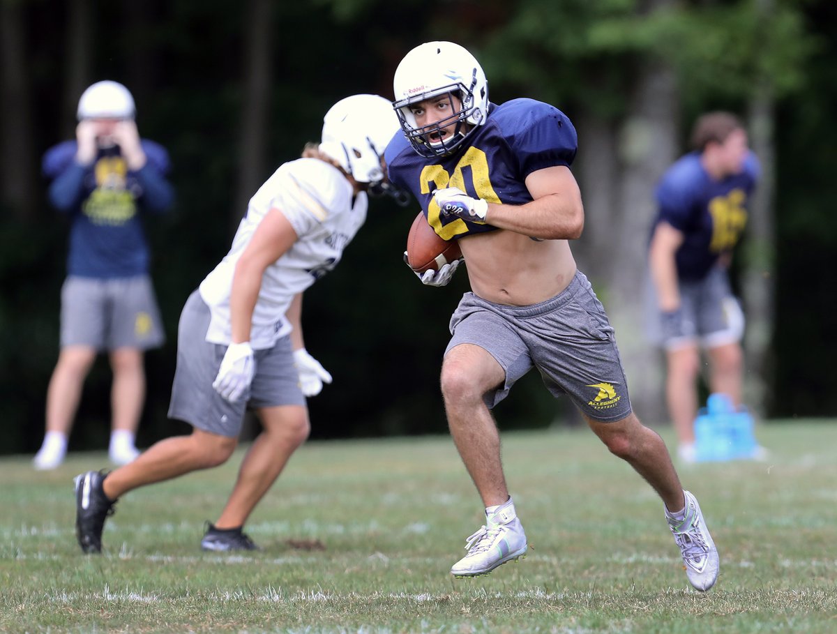 EdwardMailliard's tweet photo. Guess who’s back … on the field and in the PAC. Allegheny College athletes are preparing for their return to the Presidents Athletic Conference. Go Gators! https://t.co/XQp5NFoEPl