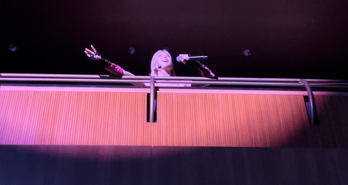 seolaze's tweet photo. KIM LIP I AM GOING TO THINK ABOUT THIS EVERYDAY FOR THE REST OF MY LIFE #LOONAinDC https://t.co/srqKz7i0rn