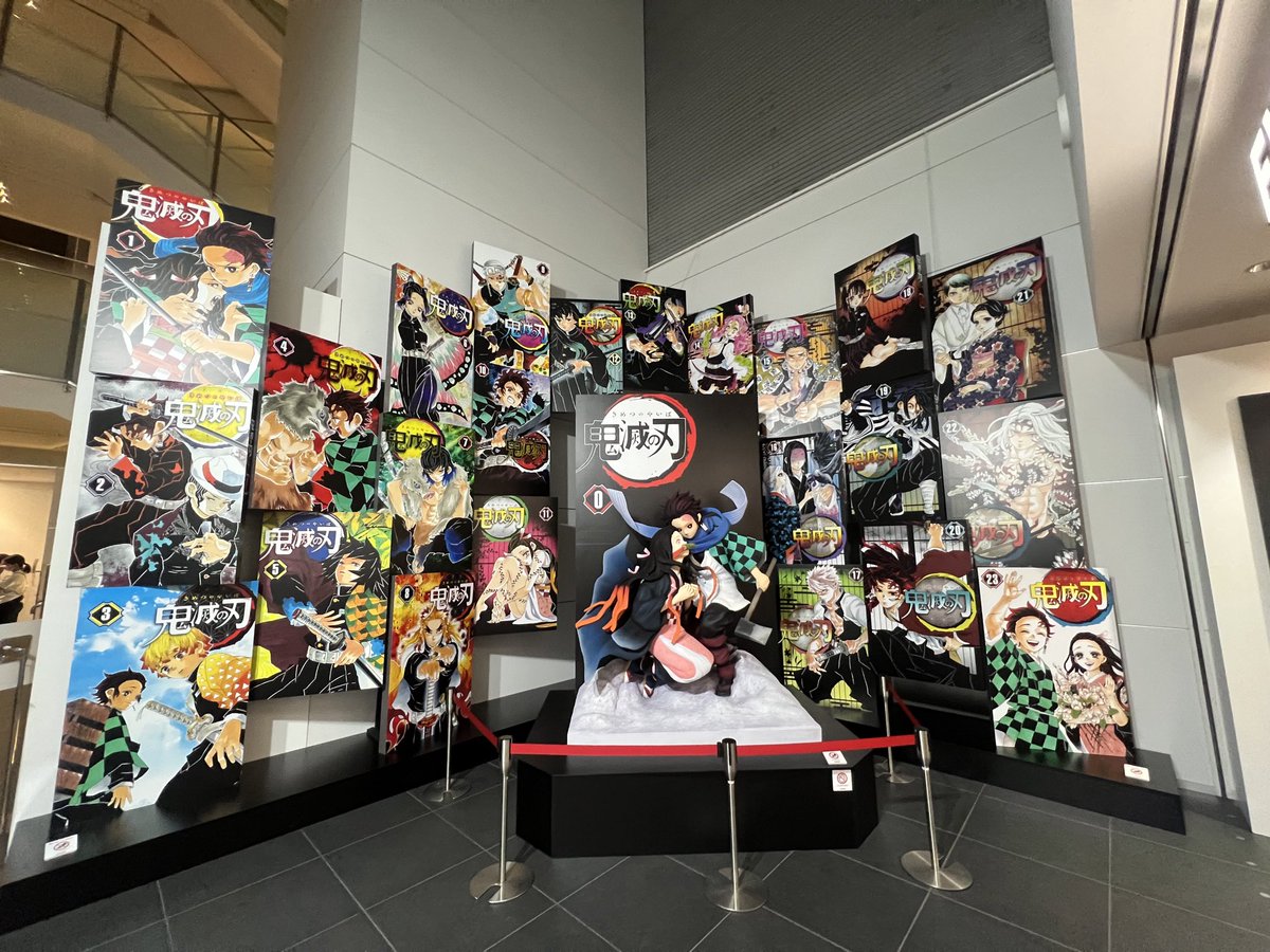 Rushiadayo9's tweet photo. 鬼滅の刃 原画展大阪会場行ってきました🐊
原画展2回目ですが感動しました！
煉獄さんのオムライス美味しかったです🔥 https://t.co/XCRvXyomnU