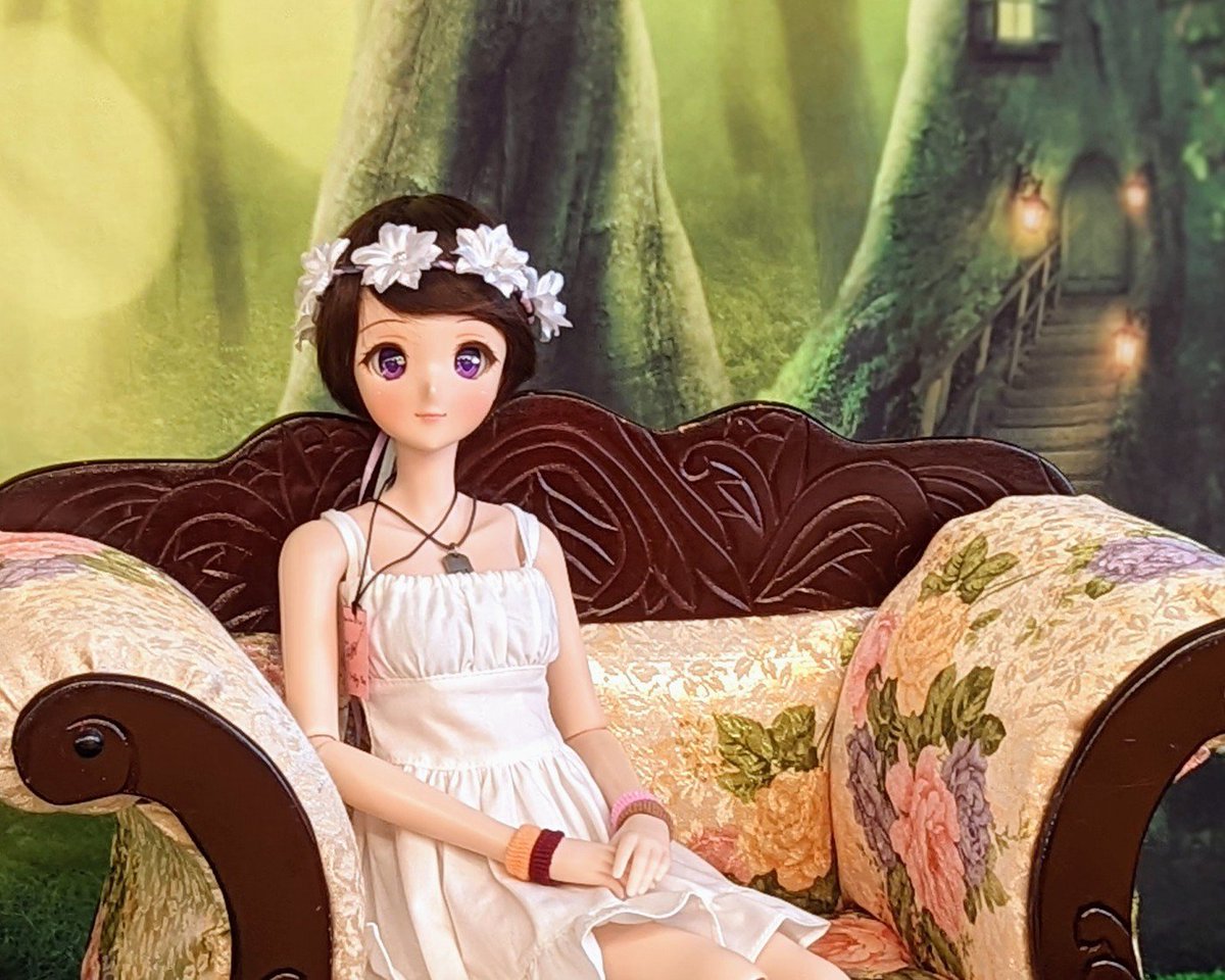 rc2agog's tweet photo. Pix!  Elegant.. Graceful.. Charming.. "Whoops!" ..And a good sport! 🤗✨
.
#Pix #SmartDoll #BJD #chaplet #hairwreath #forest #bridge #loveseat #wreath #couch #tub #fairyforest #bathtub #underthesea #diorama #RRBJDExpo #ResinRose #DollExpo @ResinRoseBJD https://t.co/LDgINSqEwZ