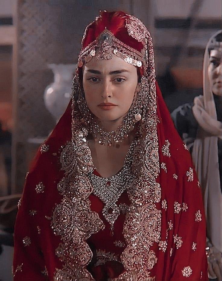 nadiakhan804's tweet photo. #HalimaSultan
#EsraBilgiç 😍😍 https://t.co/SiOoDyvm62