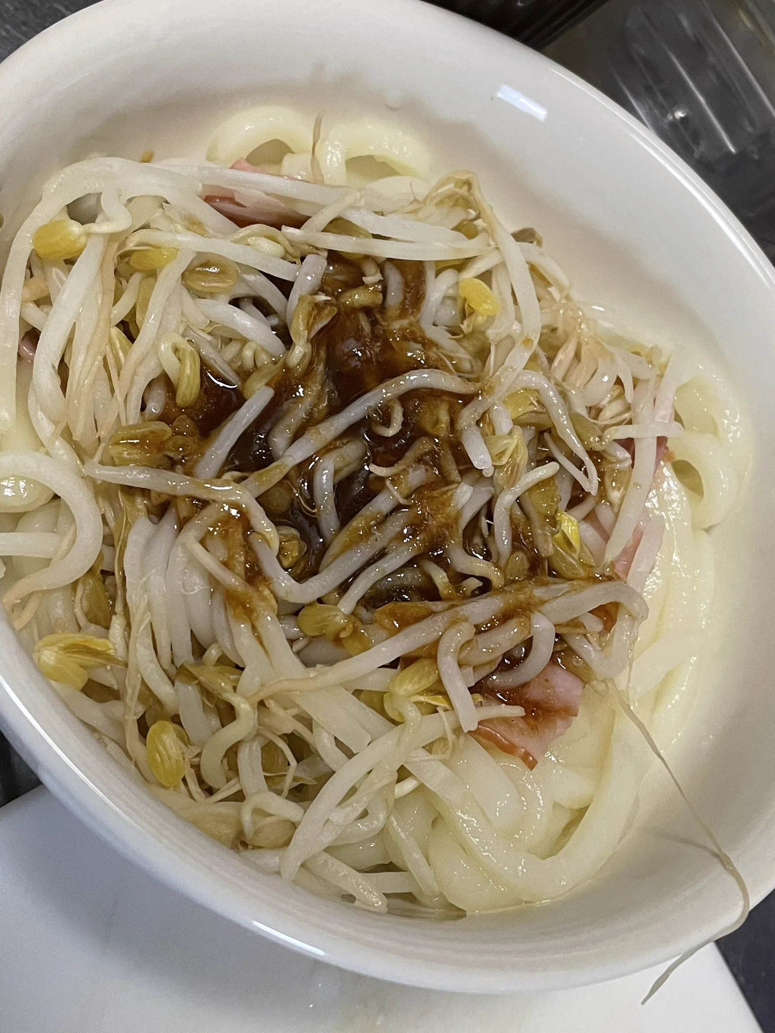 もやしとベーコンとネギで作った
これはいける
安いし美味しい  