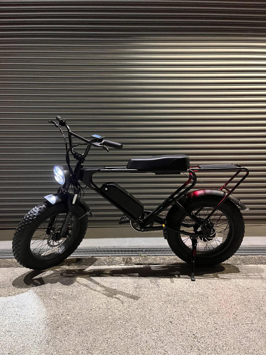 hiroproject's tweet photo. ヘッドライトが良い感じです
#matebike
#samebike
#adoa20f #fiido
#ファットバイク
#電動バイク #電動自転車 #電チャリ
#UberEats https://t.co/wkpiZvvNSe