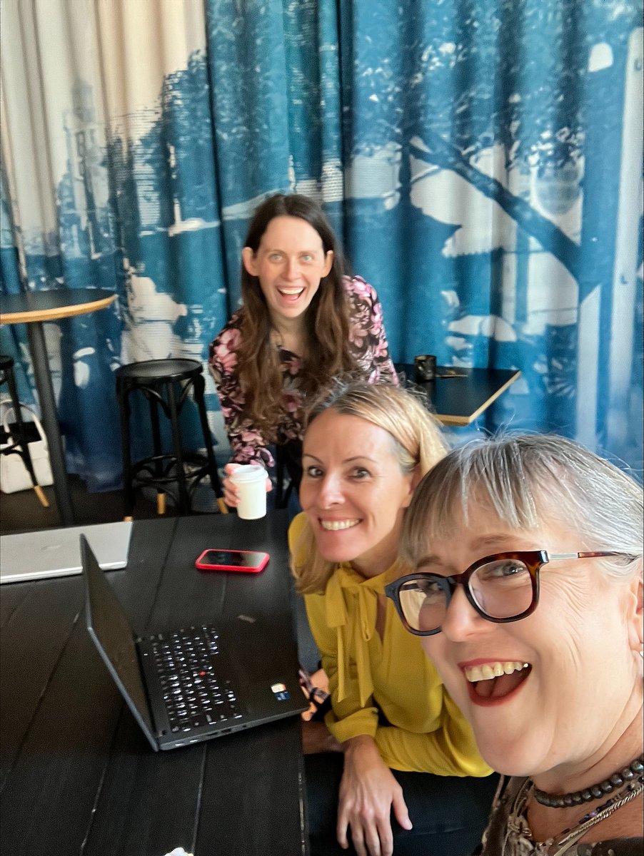 Social Traders tweet media