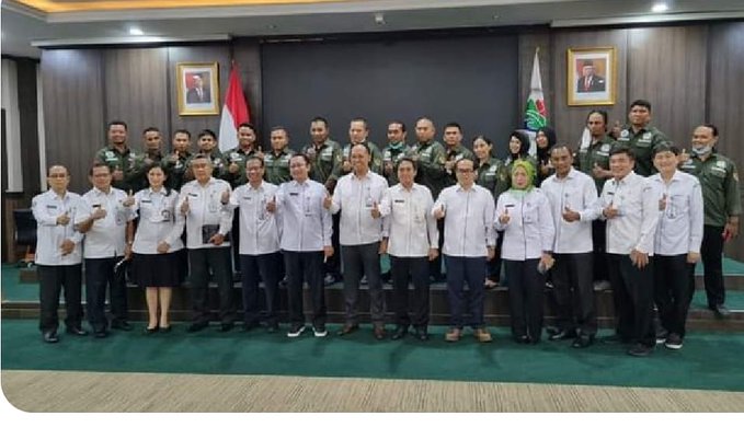bibihibra2's tweet photo. Mereka ini orang2 hebat, sudah terpilih dari sekian puluh ribu @tppkemendes se Indonesia dlm #PendampingDesaInspiratif #tppbanten #tpplebak
Cc @jokowi @halimiskandarnu @taufikmadjid71 @bpsdmkemendes @malik_haramain @SukoyoKasekpro @acongteahasan79 https://t.co/8a5aoOZNd7