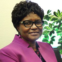 TheCameroonianZ's tweet photo. Félicitations à la Camerounaise Dr Mercy Tembon - nommée vice-présidente et secrétaire générale de la Banque mondiale.

@MercyTembon était directrice nationale de la @WorldBank pour le Bangladesh et le Bhoutan. 

#Cameroon 🇨🇲
© : @AkereMuna https://t.co/TxfHvShZSL