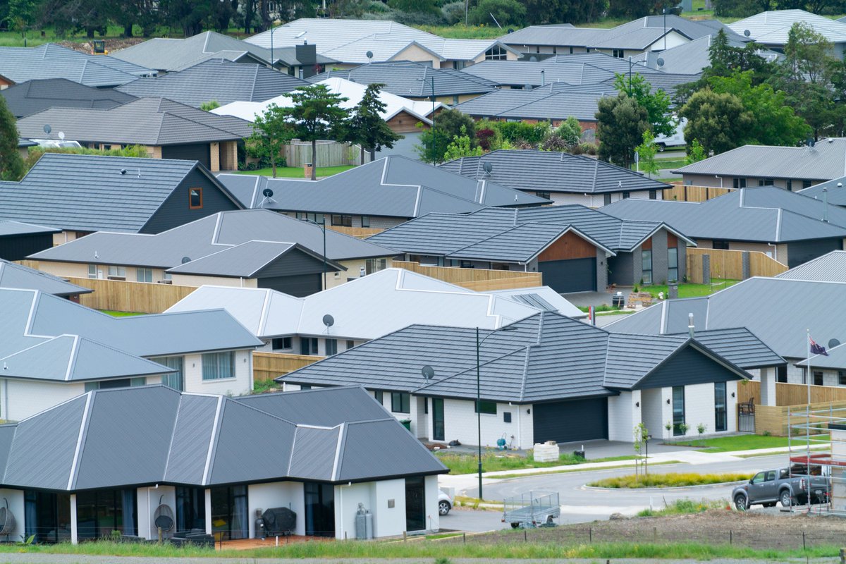 HUDgovtnz's tweet photo. Together with @nztreasury & @ReserveBankofNZ, we've published an Assessment of the #HousingSystem. This inter-agency report provides an assessment of the key drivers of Aotearoa New Zealand’s #housingmarket over the last 20 years.
Read the report 👉 https://t.co/KDrBm5IZvw https://t.co/51OeSzMdHj