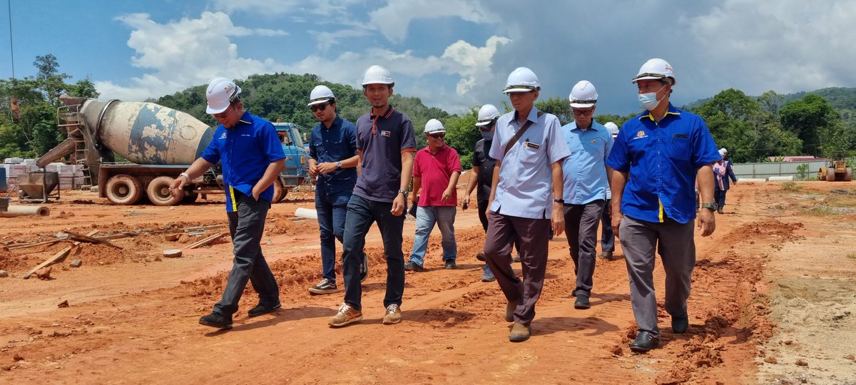 pppnjkrslgr's tweet photo. 18.8.22 - PPPNS hari ini meneruskan lwtn ke prjk IPD Jeli. Deligasi PPPNS tlh dismbut oleh PPPN Kelantan dan dibwa mlwt ke tapak projek IPD Jeli. Antara tempat² yang dilawati adalah lpg sasar tertutup, lokap dan bbrpa lg ruang² penting dalam pembinaan ini.
@JKRSelangor
#pppns https://t.co/et3lXUNn8q