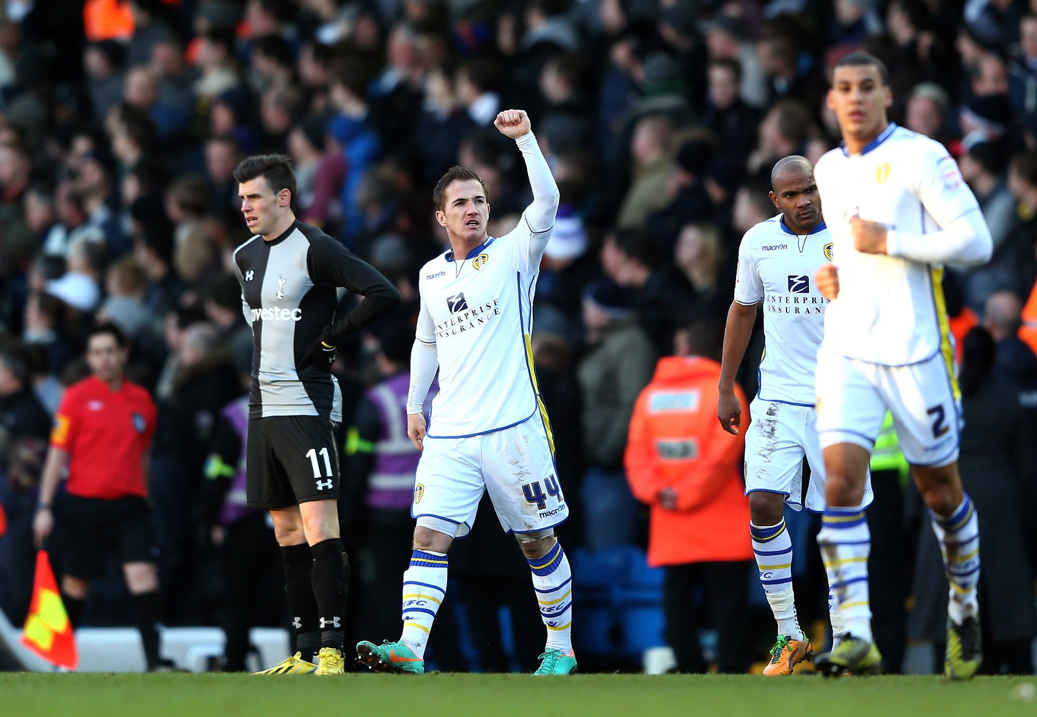  157 appearances 58 goals Signed for £325k Sold for £10.5m Happy birthday, Ross McCormack! 