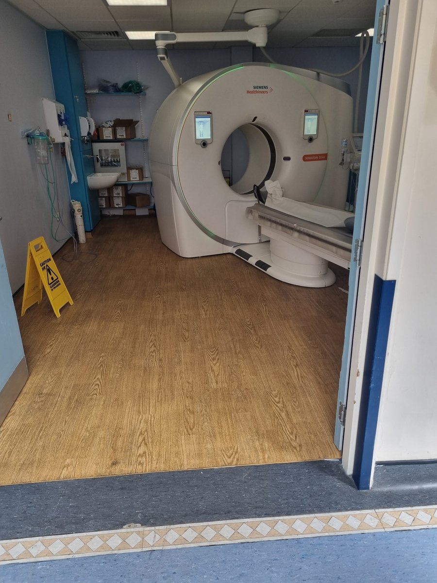 Amy21571's tweet photo. CT scan done, small veins hv not been fun. Second attempt to put cannula in, and they had to use Ultrasound to find the vein, and the machine still spiked saying the pressure was too high. I hate cannulas!
#pleasebeokay๐คฒ https://t.co/RsiL3EpApv