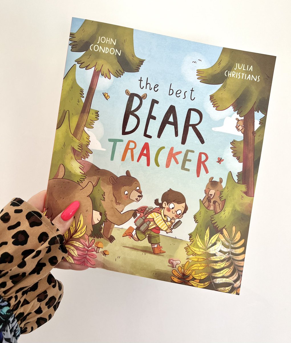 mrs_darl's tweet photo. Happy book birthday to The Best Bear Tracker! A fab book that the children in my class are going to love! If you would like a copy to share with the little people in your lives then retweet and add a 🐾 and a 🔎 in the comments by 20/8 because I have one to giveaway! Good luck! https://t.co/s3m9BnKGe6