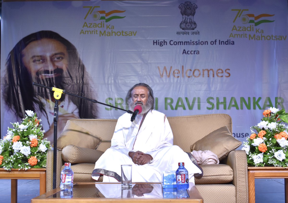 HCI_Accra's tweet photo. As part #IDAY2022 #AmritMahotsav celebration in #Accra @HCI_Accra hosted Gurudev @SriSri at India House in a Spiritual Evening with Ghanaian authorities, Diplomatic Corps &amp; Indian community leaders @PMOIndia @DrSJaishankar @AmbVMKwatra @IndianDiplomacy @PBNS_India @ArtofLiving https://t.co/CM2OZBqm3P