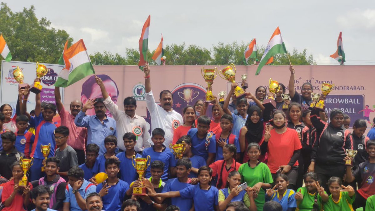 With winners of Freedom cup sports fest as part of SWATANTRA BHARATA VAJROTSWALU concluded today at Gymkhana grounds.Competitions were in 7disciplines,i.eBasketball,volleyball, kabaddi,throwball,pickleball,hockey Handball. 
#SwatantraBharathaVajrotsavalu
#75YearsofIndependence