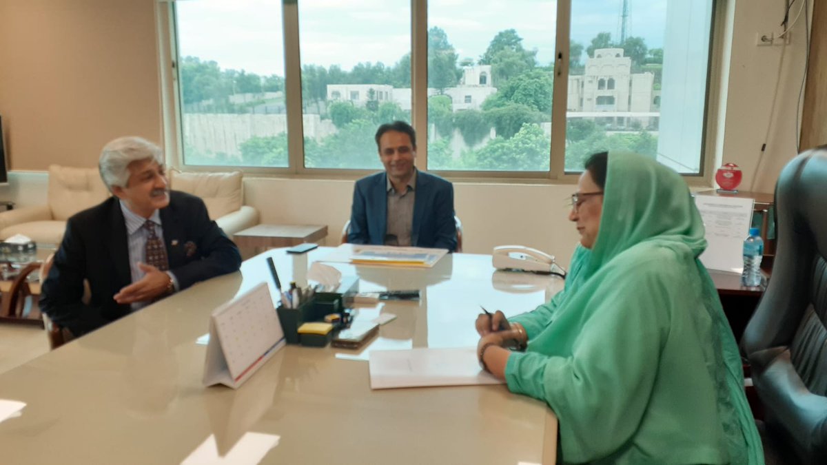 GreenstarPak's tweet photo. 1/2 Dr. Syed Azizur Rab, CEO Greenstar and Team TCI Pakistan @tciurbanhealth met the honorable Dr. Shazia Sobia Aslam Soomro @DrShaziaAslam - Parliamentary Secretary for Health to apprise her about the work of GSM and the ongoing progress of The Challenge Initiative https://t.co/g7jpdlsE6f