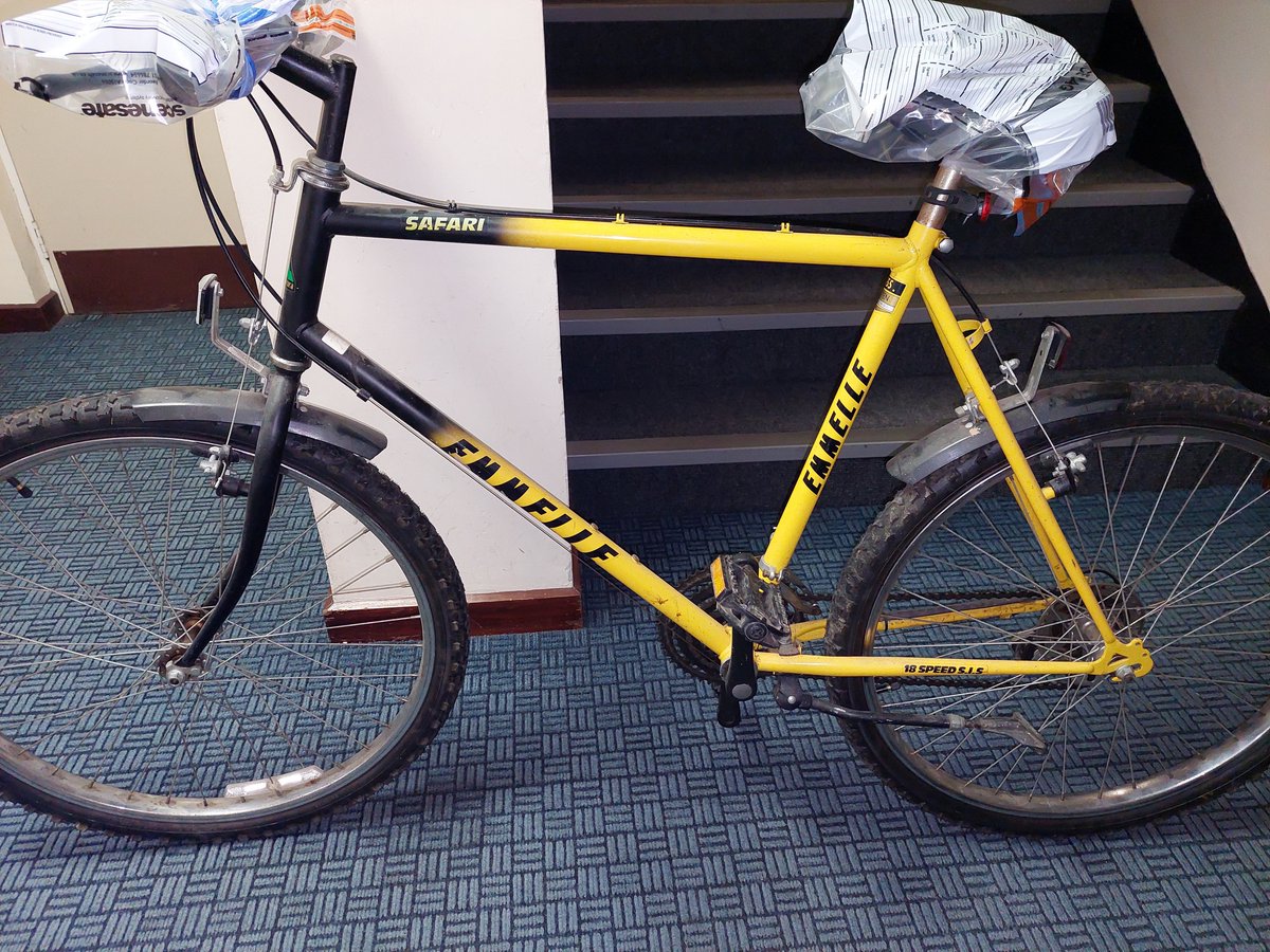 HaleswrthPolice's tweet photo. Police are appealing for the owner of this yellow Emmelle Safari bicycle to come forward, after it was recovered by officers in a field near #Stuston.
If the bike is yours, please contact Halesworth Police quoting CAD 472 of 16 August. https://t.co/6O5klGKTU4