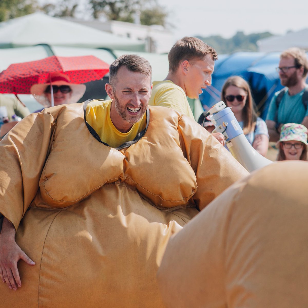 4Front_Theatre's tweet photo. Ollie really got into the sumo suit match at family camp ... though it was Rob who became the reigning champion and Jordan who ended up covered in gunge! ๐
#virtualsundayschool #vssfamilycamp https://t.co/r22ZGaWAzS