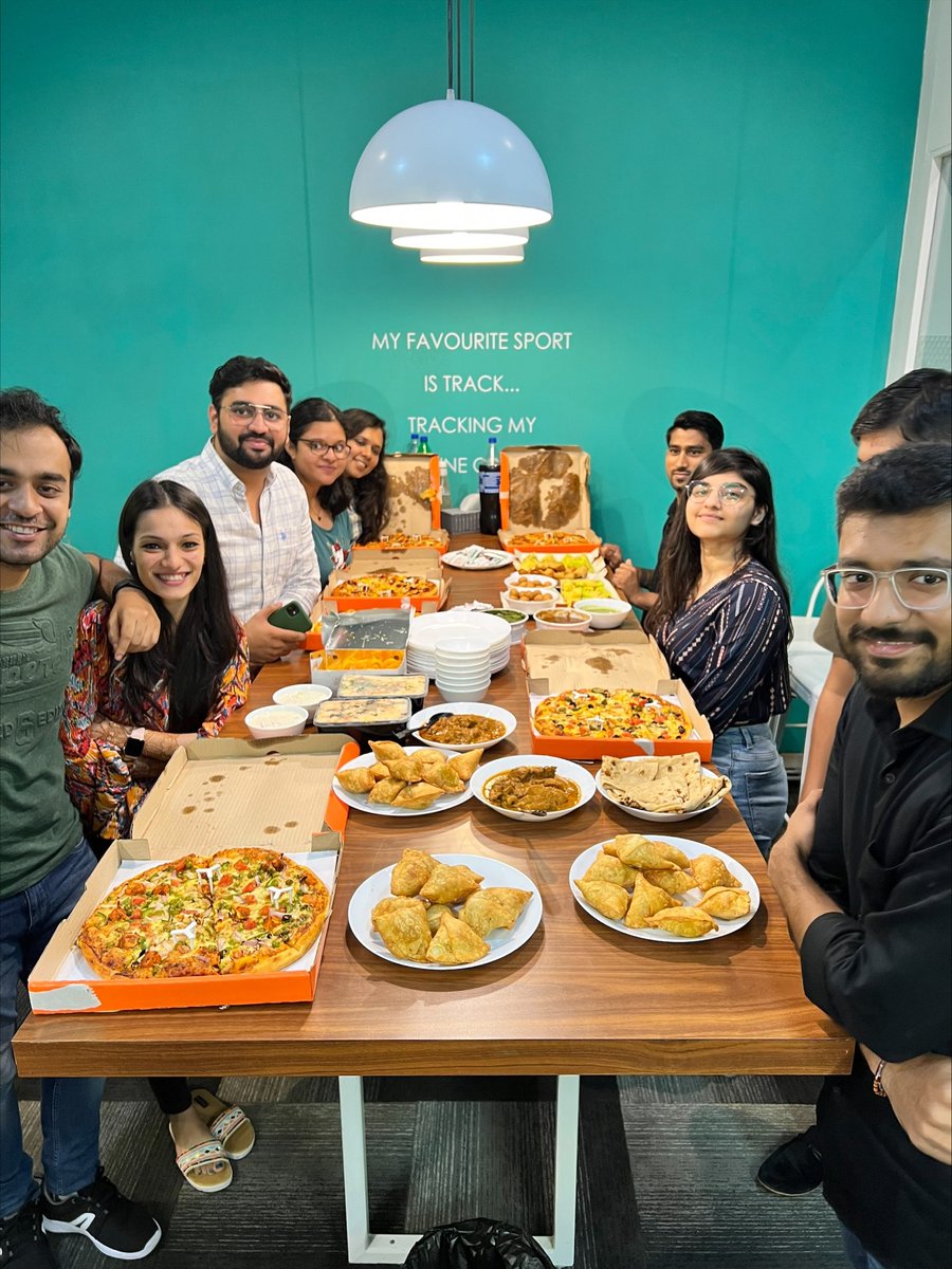 RaseshSeth's tweet image. A nice mid week potluck at Nextyn

I've realised - nothing keeps our people happier than good food and good vibes!

#Potluck #Nextyn
