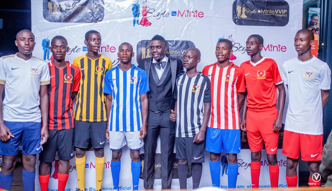 Nakamba_MNF's tweet photo. This is how the participating teams were dressed at the 2022 tournament. Here spotted at the official launch in #Harare in June.
#MNF22
📷 @VeinsMediaa
@Nakamba_11 https://t.co/pQwGnPFlxs