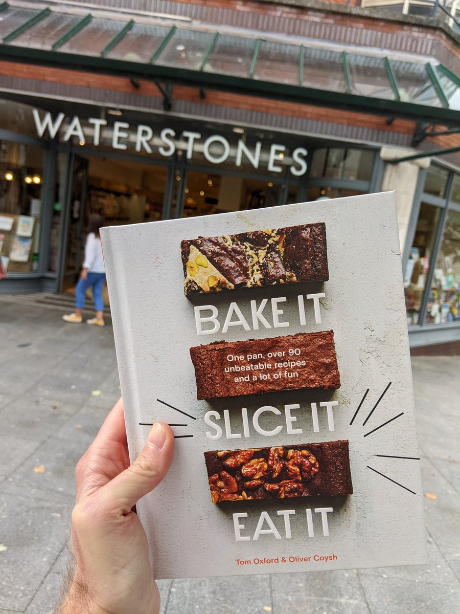 Hops + Crafts (@hopscrafts) on Twitter photo Our friends <a href="/explodingbakery/">The Exploding Bakery</a> have a new cookbook out today!
They're at the <a href="/Waterstones/">Waterstones</a> across from John Lewis signing copies and dishing out some of their delicious cakes until 3:00, so go see 'em! Our friends <a href="/explodingbakery/">The Exploding Bakery</a> have a new cookbook out today!
They're at the <a href="/Waterstones/">Waterstones</a> across from John Lewis signing copies and dishing out some of their delicious cakes until 3:00, so go see 'em!