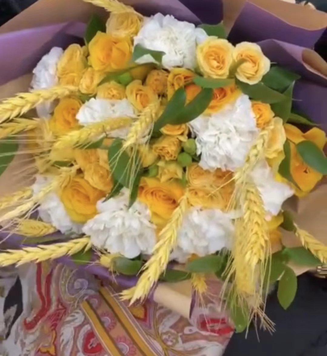 للصمتٌ آحياناً ، ضجيجَ يطحنَ : عظام / الصدرر ..