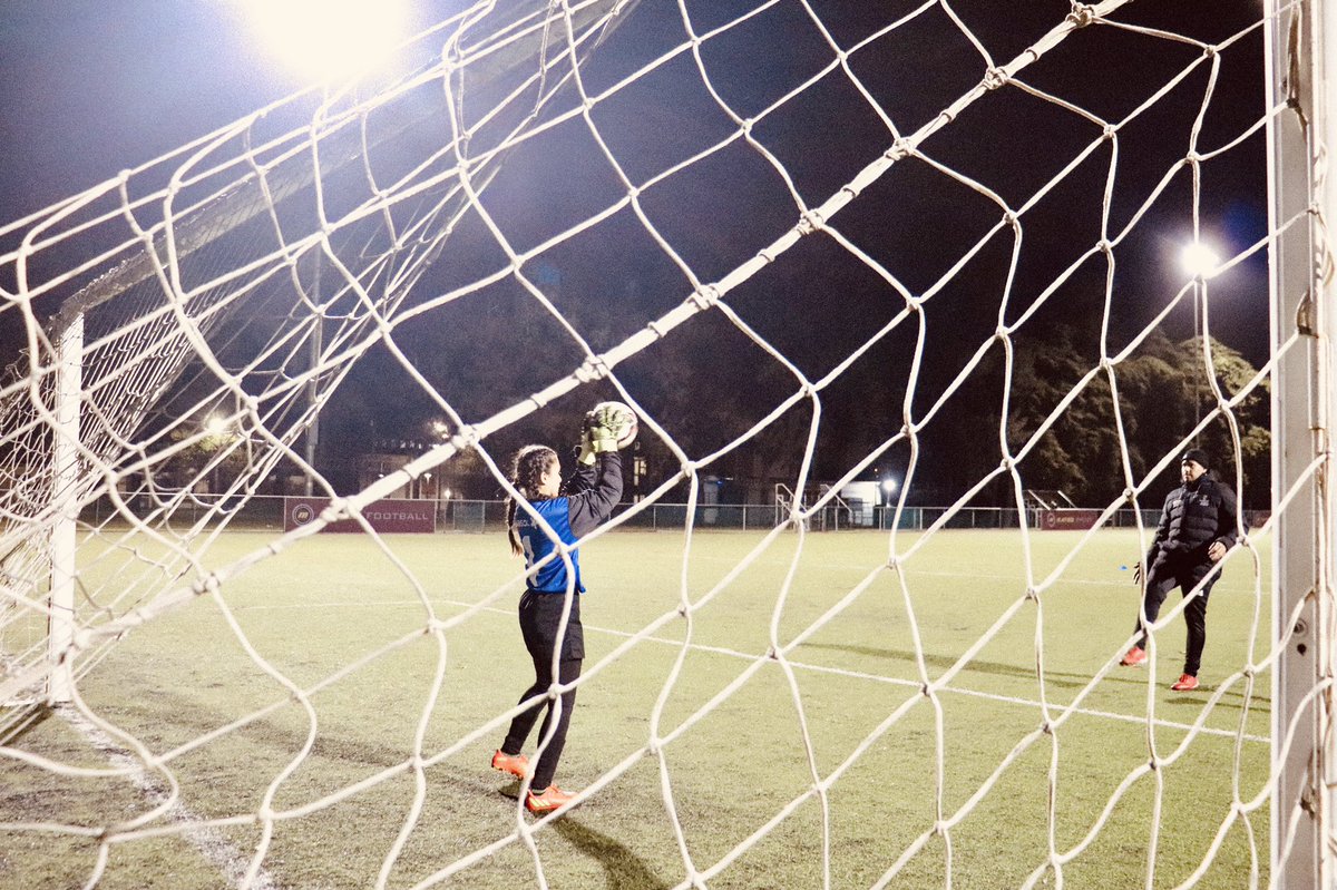 MatiesSport's tweet photo. βA good coach can change a game but a great coach can change a life.οΏ½οΏ½οΏ½ - John Wooden
Thanks to our GK Coach @LeeLangeveldt for always keeping our Maties goalkeepers on top of their games, we appreciate your commitment to local football β½οΈβ€οΈ
#matiessport https://t.co/7N1wJauT3M