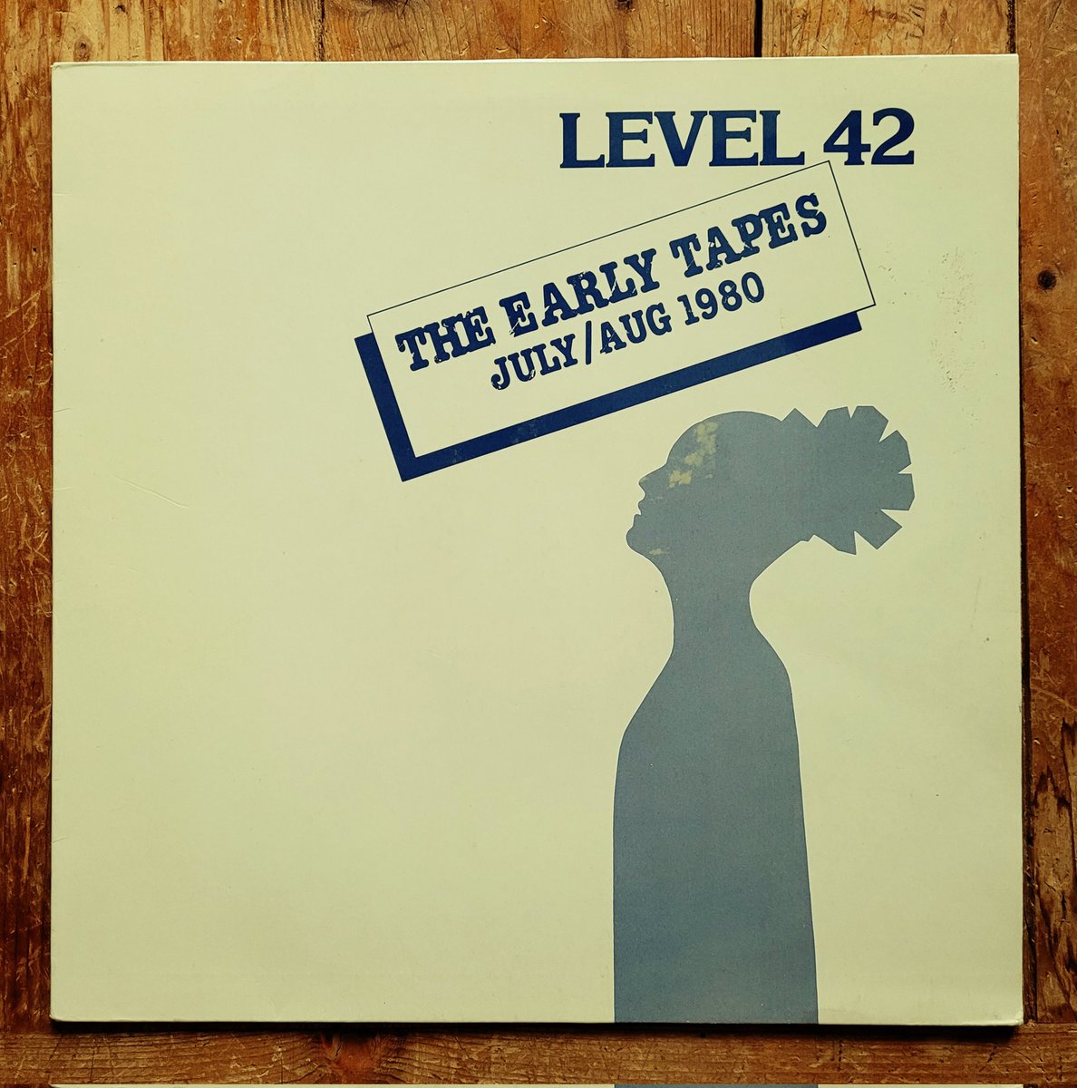 peeanopijloo's tweet photo. 'The Early Tapes' (July/Aug 1980), also known as 'Strategy', is the second album released, but first to be recorded, by the British group Level 42. Originally recorded for #EliteRecords, the band subsequently signed to #PolydorRecords. #Level42 #BritishJazzFunk #MarkKing #vinyl https://t.co/eMFGVClRIs
