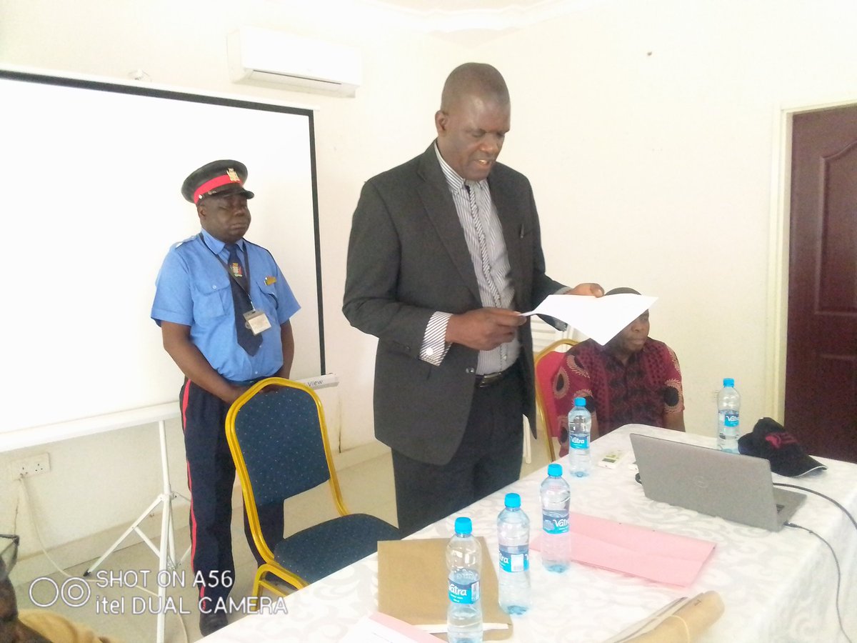 MensNetwork2013's tweet photo. Startup meeting for Building Community Solidarity to Promote Respect for Women and Girls'Rights and Freedoms through Mobilisation, Sensitisation and Workshops

Chibombo DC Lloyd Kayeka has graced the event.

Funded by the Canadian Fund for Local initiatives. https://t.co/rXbnTYtcjU