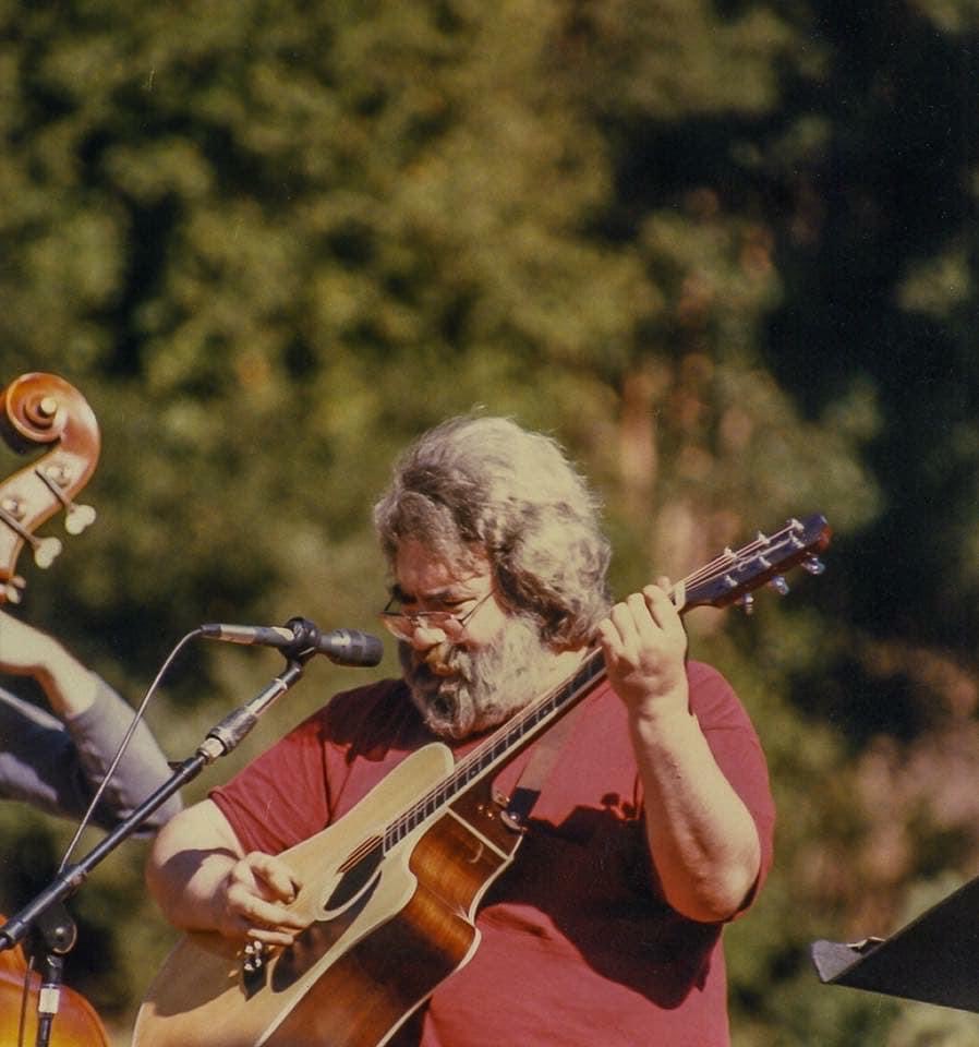 GratefulDeadHub's tweet photo. (8/18/85) Dunsmuir House & Garden, Oakland, CA. @jerrygarcia #JohnKahn (Photo Pull @Jasonep77) https://t.co/Q3Xs6ipiAD