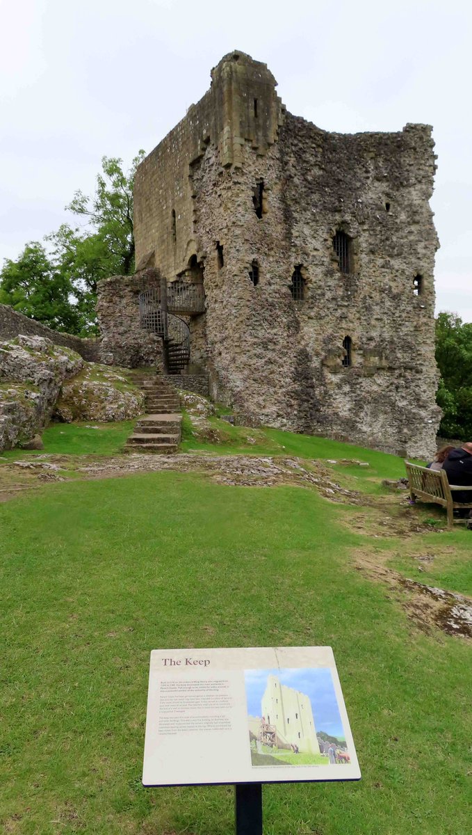 Basiliscoe's tweet photo. Yesterday had an enjoyable day out to #Peveril Castle in the Peaks. It is so long ago since we last visited, I had completely forgotten- or did not notice- the steepness of the path up. https://t.co/kMqf26Mbjy