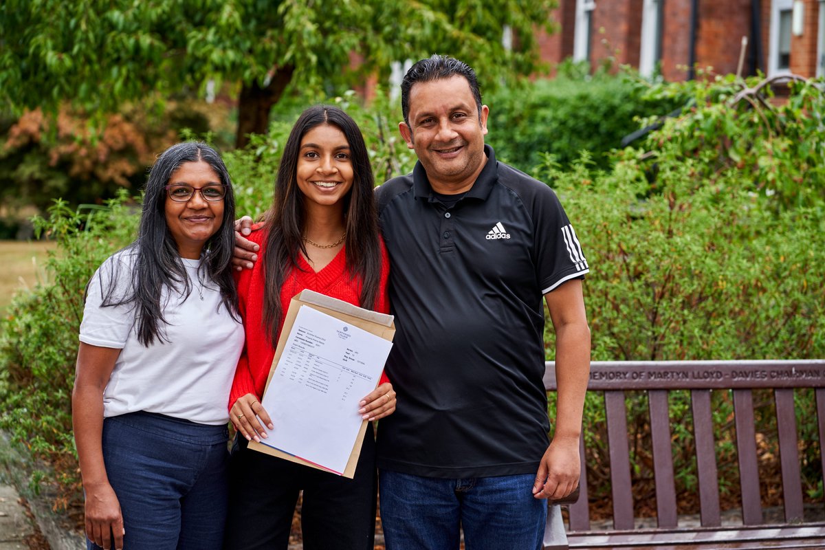 Priyana received 2 A*s and 2 As and is set to study Economics and Philosophy at LSE: "This was the best way to complete my NWC student journey, and I really look forward to returning as an alumna!" #GDSTResults #ALevelResults2022