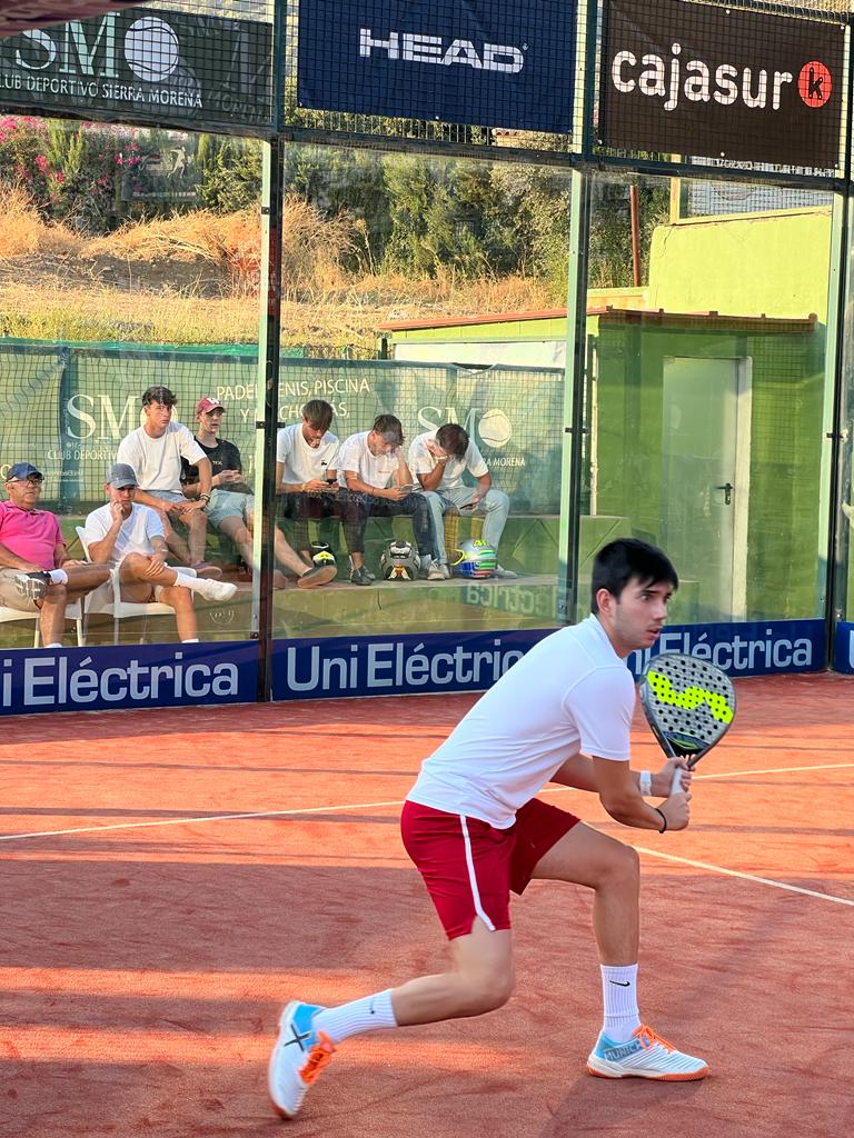 faponline's tweet photo. 🟢Internacionales Ciudad de Córdoba Trofeo Cajasur ABS 10.000 
👊Los favoritos no fallan en su debut

🚹 Octavos masculino - 09:30h
🚺El cuadro femenino se inicia a las 10:15h

 📍@ClubSMorena
  
#FAP #Somosfap #padel #Internacionales #ABS10000 #Cordoba https://t.co/n3ZK1C7mpw