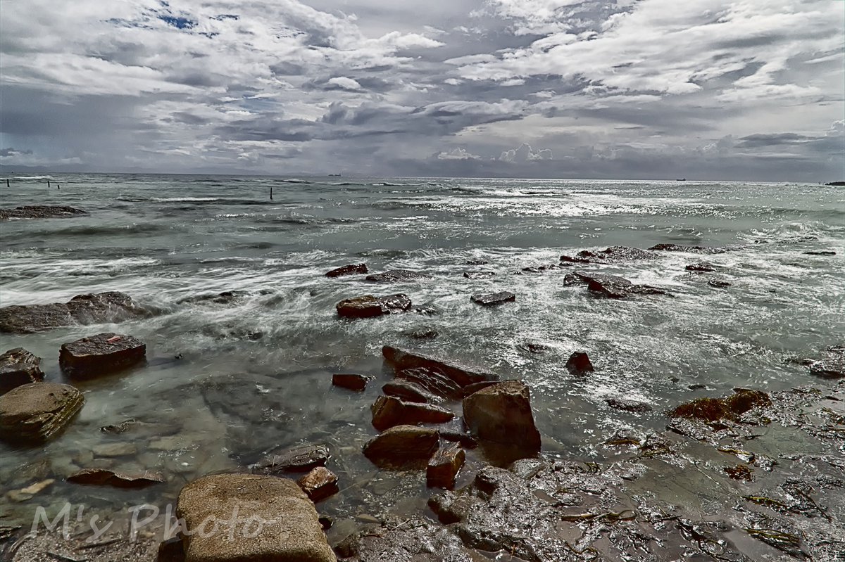houwakougyou's tweet photo. 📷2022,08,12
ー台風接近／#風景 ー
-Approaching Typhoon/#Landscape-
#南知多
#OceanView #Sea #Coast #Waves #Wind #Sky #Clouds #Nature
#LandscapePhotography #seascape_captures #landscapecaptures #coastalphotography
#light_nikon #Nikon #D780
#Rawtherapee #GIMP #Nikcollection #Jtrim https://t.co/w813zYrCbi