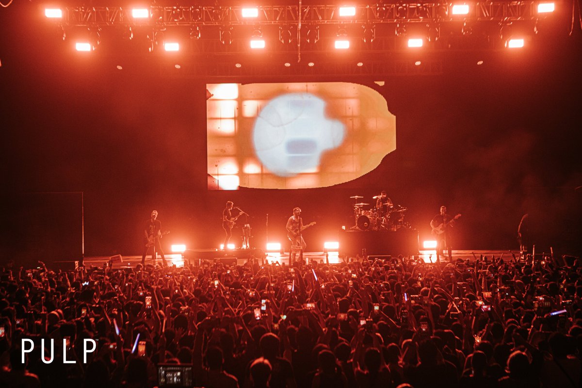 pulpliveworld's tweet photo. Lookin’ back, I see a setting sun.. and it’s the best way to start the week!
We’d like to send our appreciation to @AllTimeLow for returning to the Philippine stage and for rocking it out with the Filipino fans.
#ATLinMANILA2022 https://t.co/qOH5kCSkiM