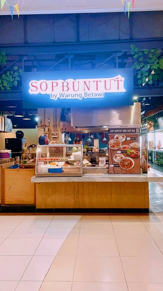 MallBassura's tweet photo. Hai Loyals! Ada rencana makan siang atau makan malam dimana hari ini?
#mallbassura #foodcourtmallbassura #sopbntut #igasapi #igasapibakar #igasapipedas #makansiangenak #makanmalamenak #foodcourtjakarta #foodcourtjakartatimur #kulinerindonesia https://t.co/xklAMSlCJ5