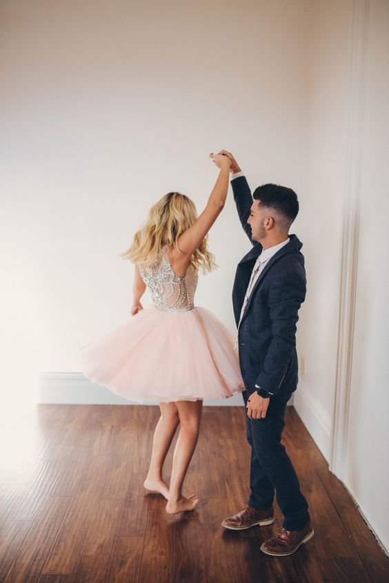shopADASA's tweet photo. Dates aren't necessary so don't worry if you don't have one! You could still have fun with your besties! But if you have, make sure to make the most out of the night 😍💃 https://t.co/8dPNk1vxEO
