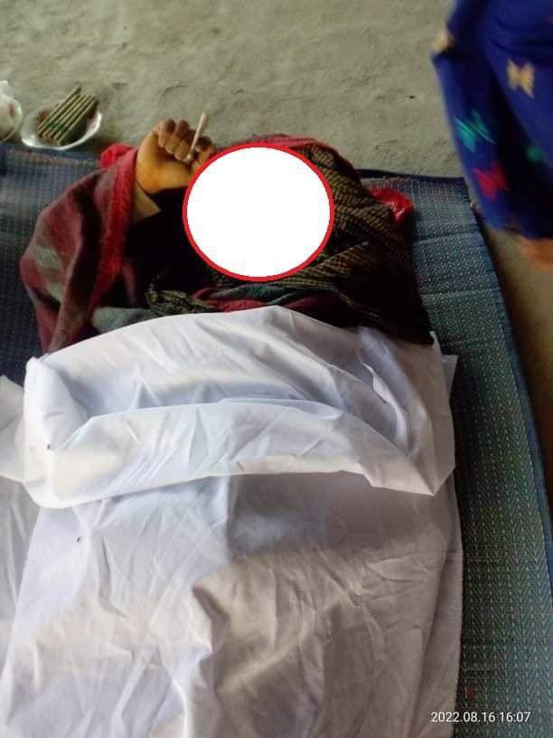 TTFR__Myanmar's tweet photo. A farmer called Aung Htay Win, and U Pho No were tortured and killed by military troops who had stormed LayEainSu aka MyaungHla, southern Kalay tsp, Sagaing division on 16th August.  #2022Aug18Coup #UselessUN #WhatsHappeningInMyanmar https://t.co/B6TmTz2Y0o