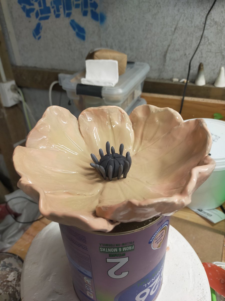 BeckyButtermint's tweet photo. Current pottery #wip
I thought I'd tweet about something that doesn't piss me off 😏 https://t.co/akLk9b1nfk